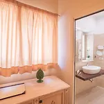Casa Adele מלון